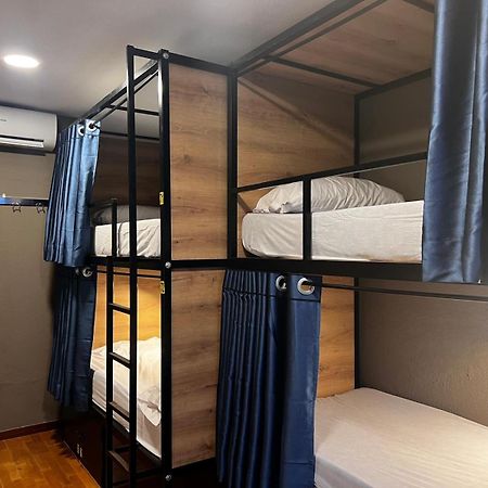 Hostel Estrella 20 Мадрид Экстерьер фото