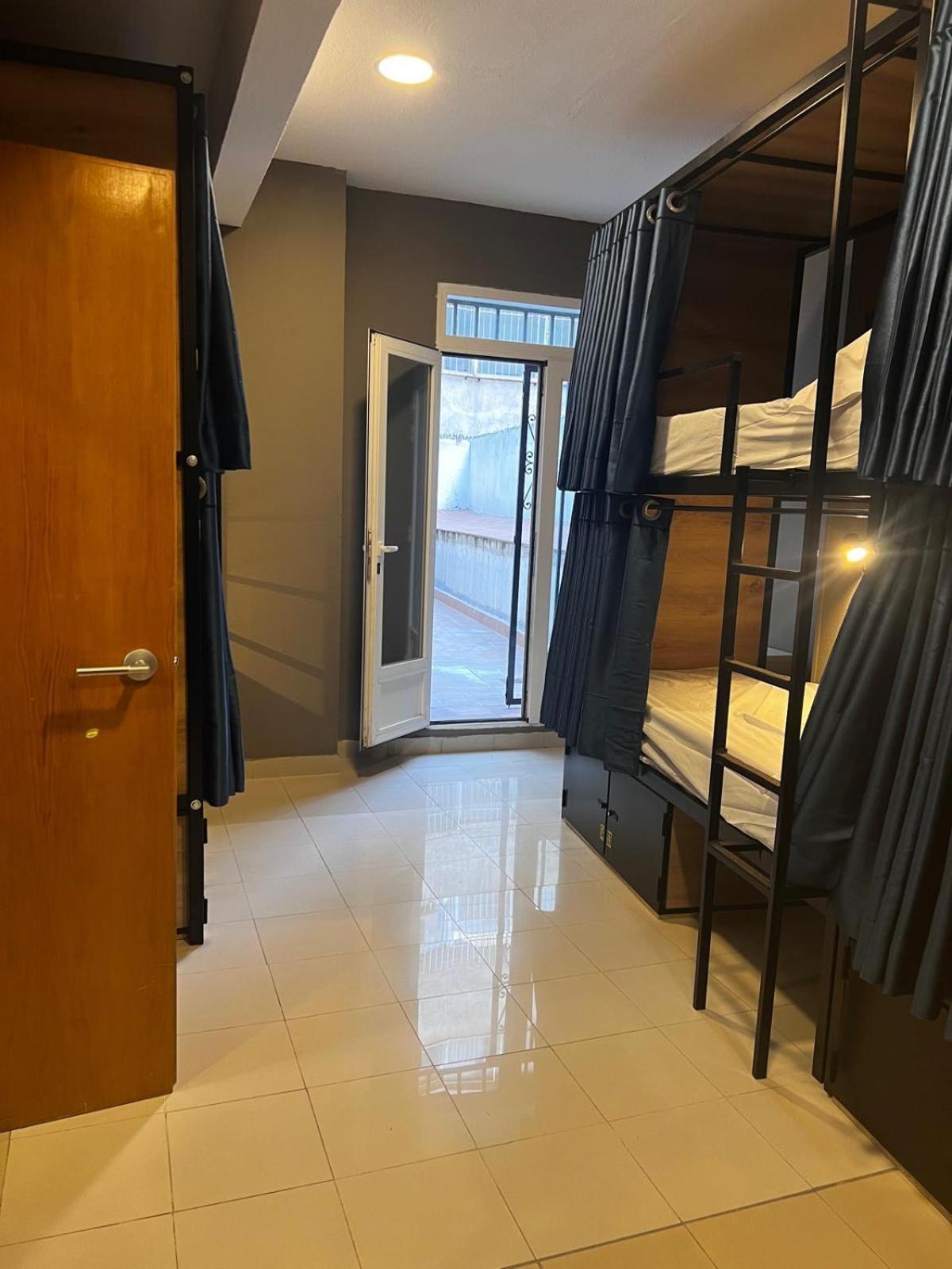 Hostel Estrella 20 Мадрид Экстерьер фото