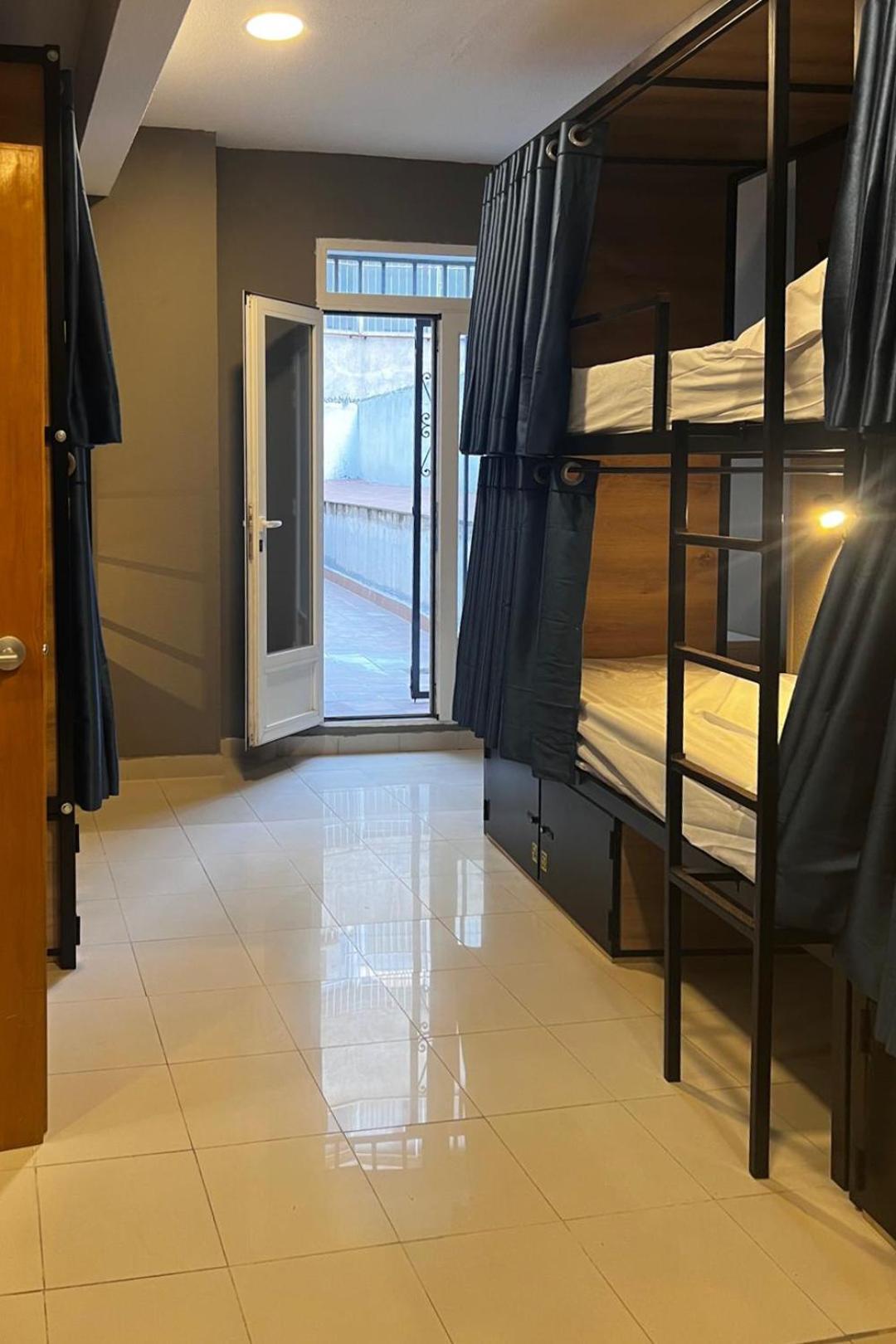 Hostel Estrella 20 Мадрид Экстерьер фото