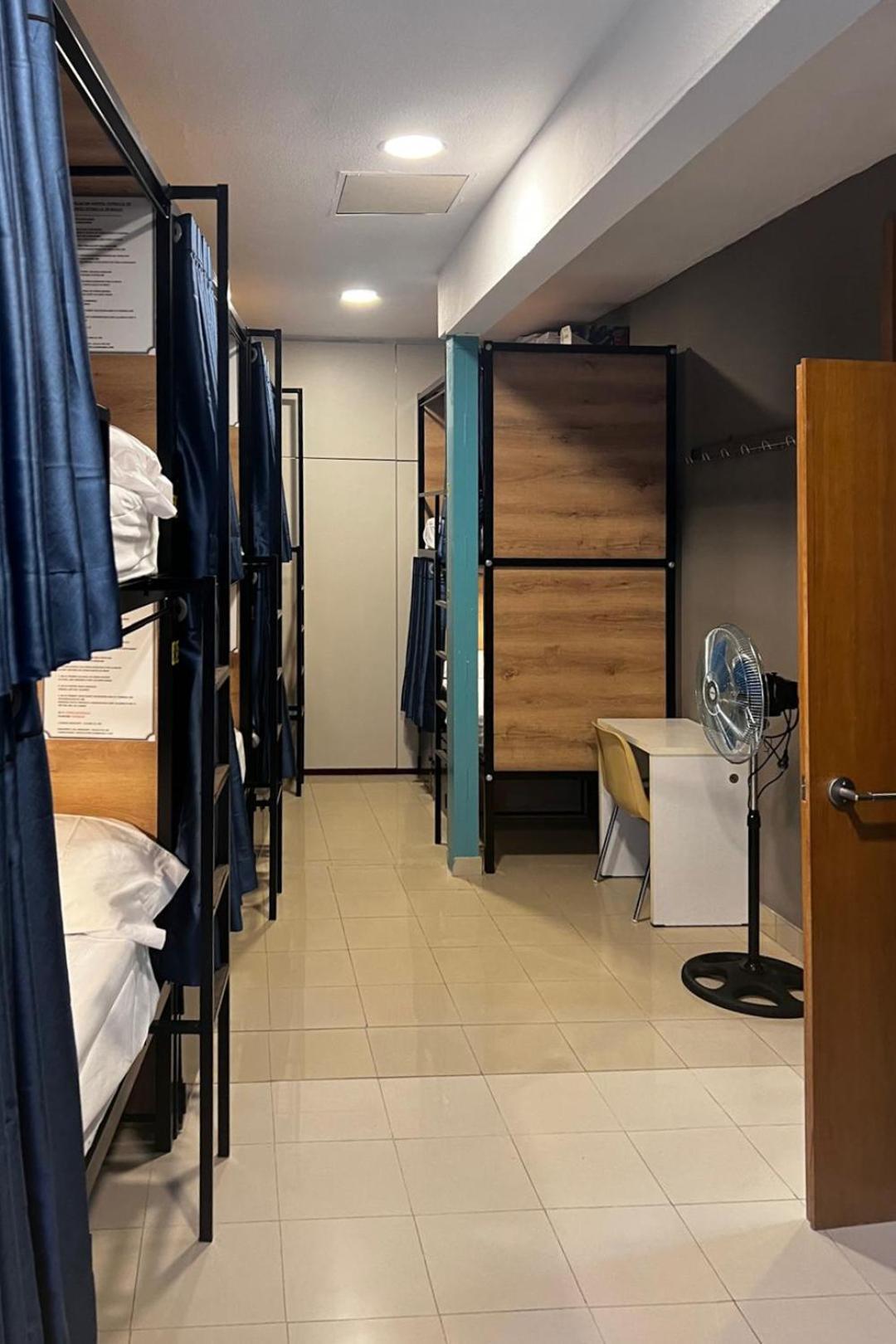Hostel Estrella 20 Мадрид Экстерьер фото