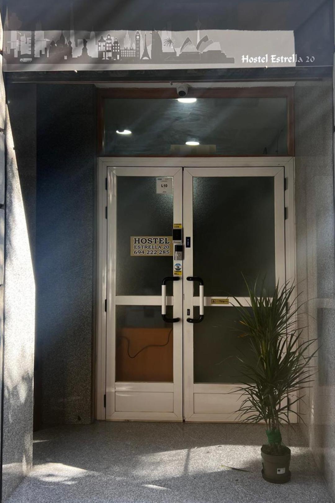 Hostel Estrella 20 Мадрид Экстерьер фото